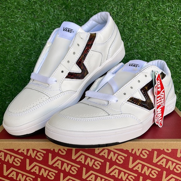 Vans Lowland Cc
(Big Reptile) Tr Wht/Red
VNOATZY909 WMNS sneakers - Picture 5 of 16